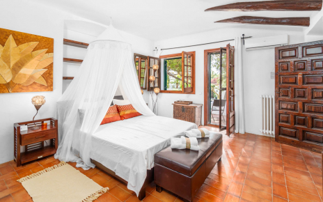 Primera planta con terraza (casa principal)